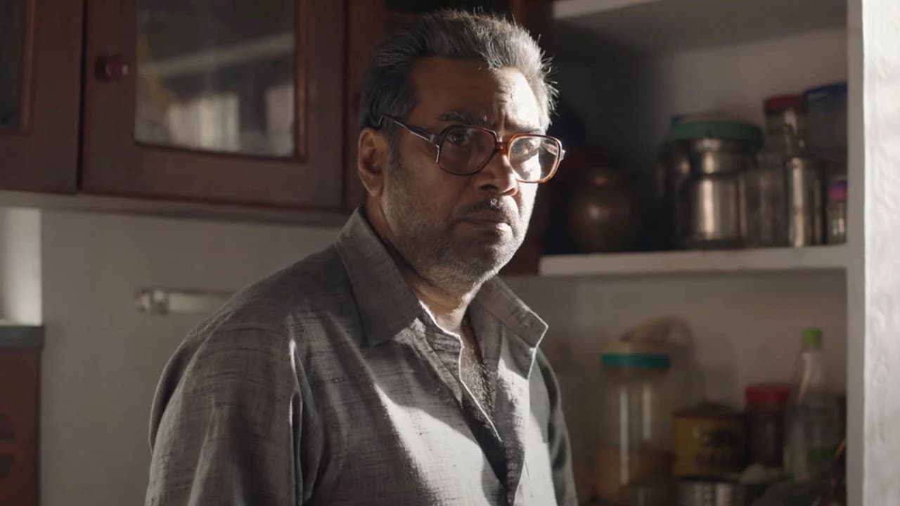 Aarkkariyam — selected still